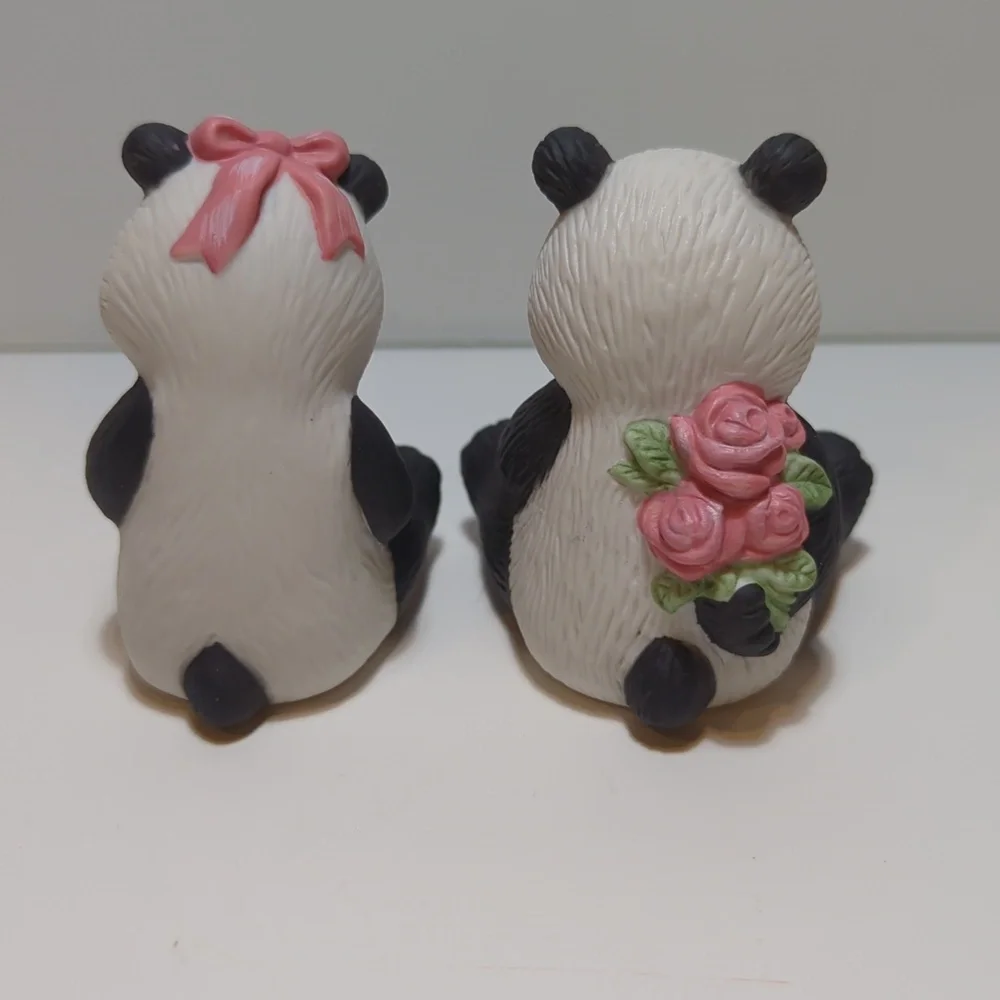 Avon Panda Sweetheart Porcelain Figurine Set 1990 set of 2 Vintage